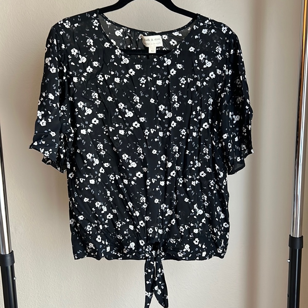 Cloth & Stone Floral Tie Waist Shirt
